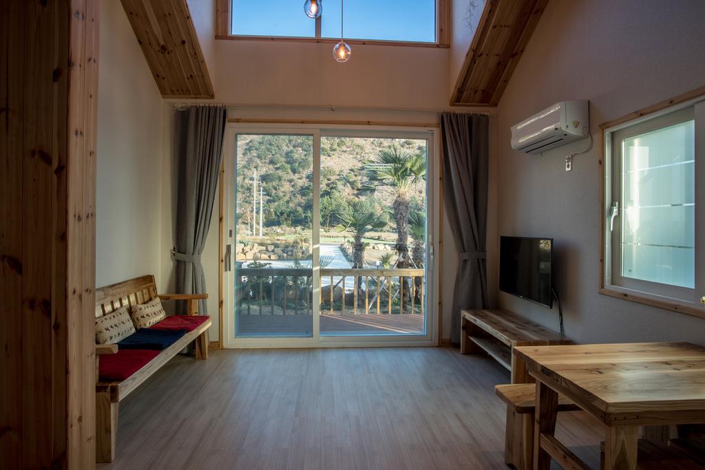 Jeju 542 Pension Seogwipo Rom bilde