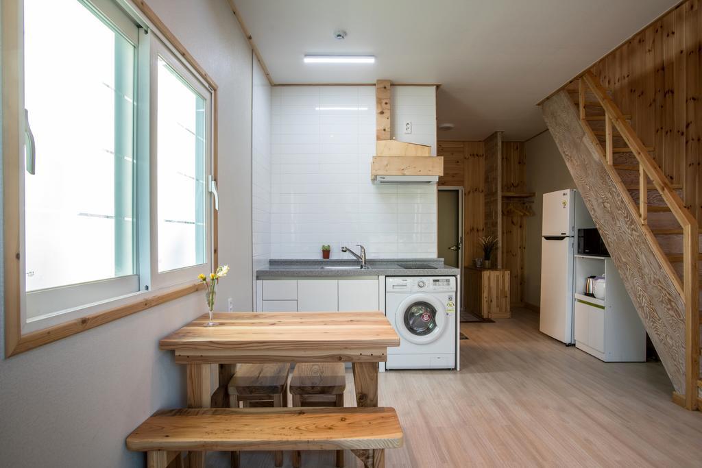 Jeju 542 Pension Seogwipo Rom bilde