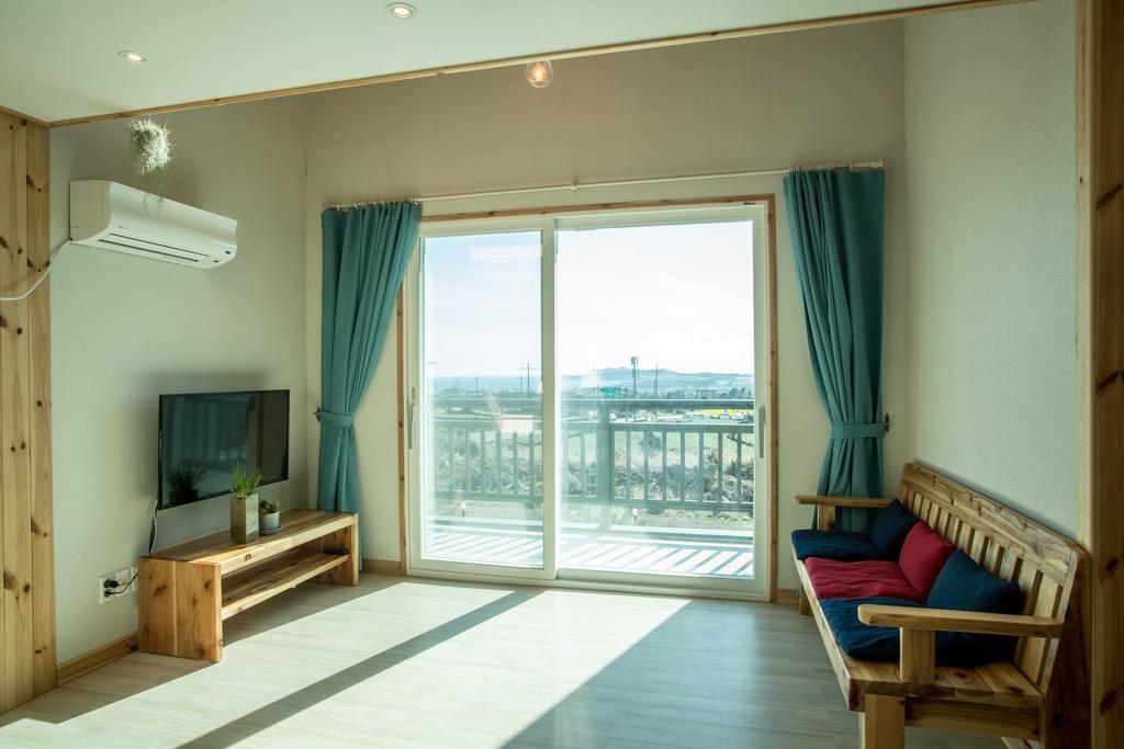 Jeju 542 Pension Seogwipo Rom bilde
